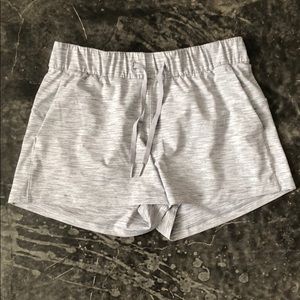 Lululemon On The Fly shorts